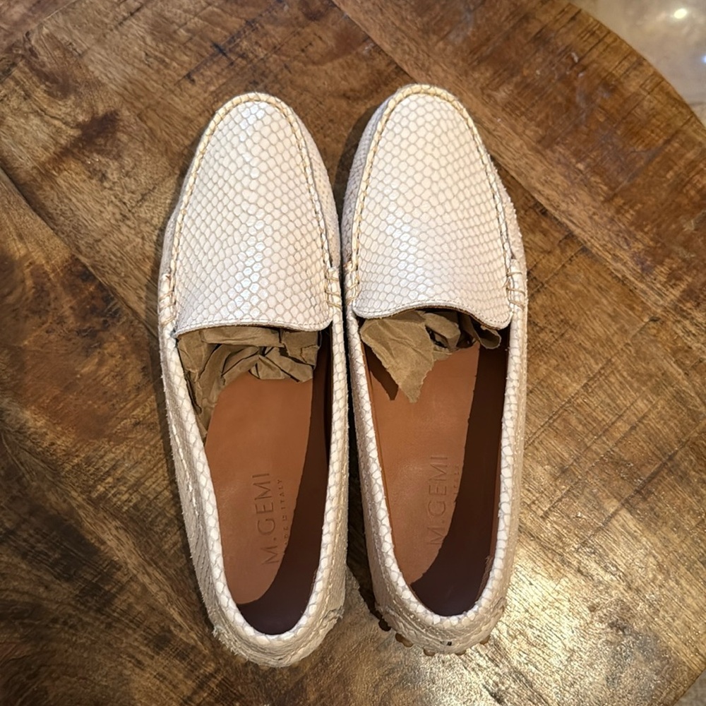M. Gemi Felize Embossed loafers size 38 (7)